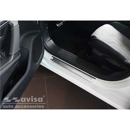 Seuils de portes inox sur mesure pour Peugeot 2008 II 2020- 'Lines' - 4-pièces