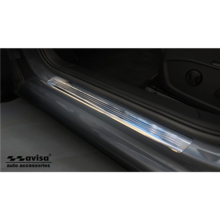 Seuils de portes inoxydable Argent-Chromé sur mesure pour Volkswagen Golf VIII HB/Variant 2020-2024 & FL 2024- 'Lines' - 4-pièce