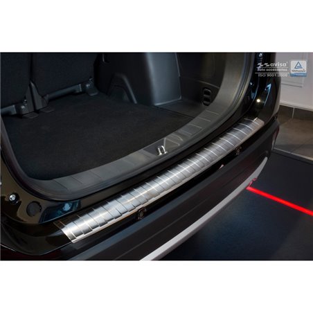 Protection de seuil arrière inox sur mesure pour Mitsubishi Outlander III Facelift 2015- 'Ribs' (avec découpé PDC)