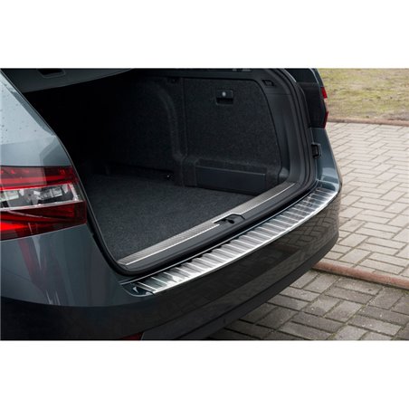 Protection de seuil arrière inox sur mesure pour Skoda Superb Combi III 2015-2019 & 2019-2024 Incl. Scout 'Ribs'