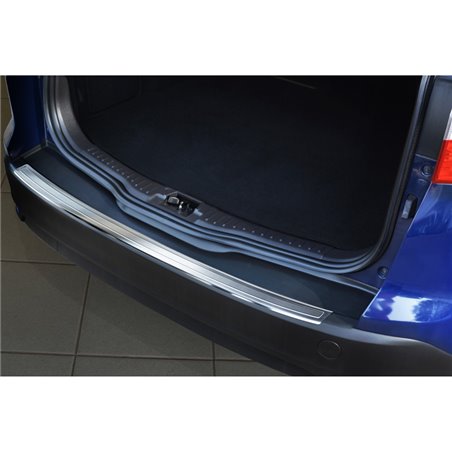 Protection de seuil arrière inox sur mesure pour Ford Focus III Wagon 2011- 'Ribs'