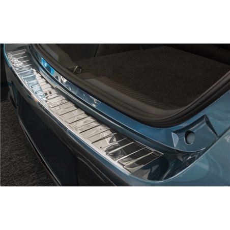 Protection de seuil arrière inox sur mesure pour Toyota Auris Touring Sports 2015-2019 'Ribs'