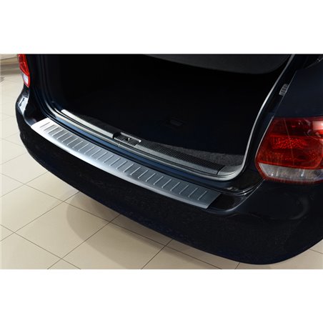 Protection de seuil arrière inox sur mesure pour Volkswagen Golf V/VI Variant 2003-2012 'Ribs'