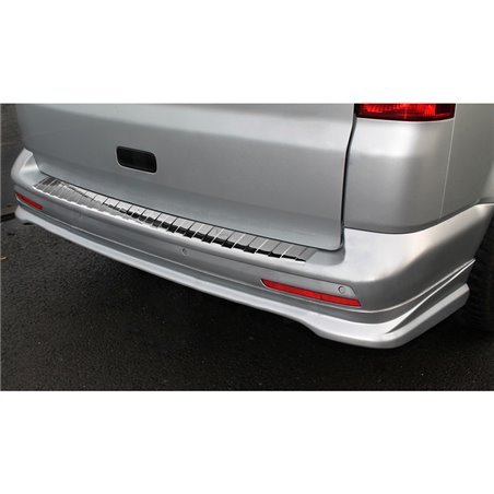 Protection de seuil arrière inox sur mesure pour VW Transporter T5 2003-2015 (tous) & T6 2015- / FL 2019- (portes arrière) 'Ribs