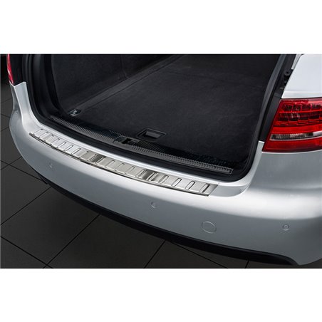 Protection de seuil arrière inox sur mesure pour Audi A4 B8 Avant 2008-2012 excl. Allroad 'Ribs'