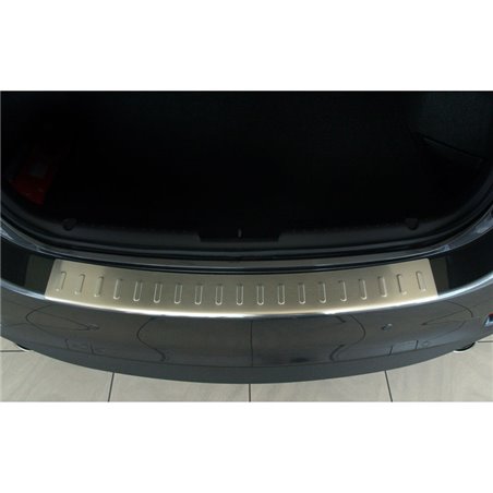 Protection de seuil arrière inox sur mesure pour Mazda 6 III GJ combi 2012- 'Ribs'