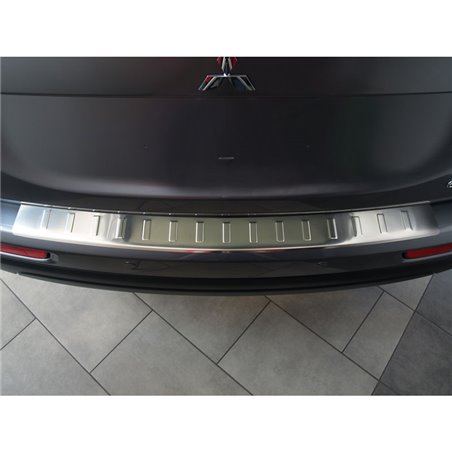 Protection de seuil arrière inox sur mesure pour Mitsubishi Outlander 2012-2015 'Ribs'