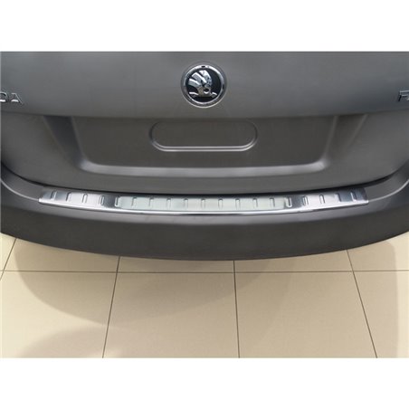 Protection de seuil arrière inox sur mesure pour Skoda Fabia II Combi 2007- 'Ribs'