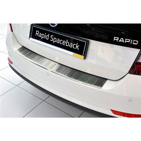 Protection de seuil arrière inox sur mesure pour Skoda Rapid Spaceback 2013-2019 'Ribs'