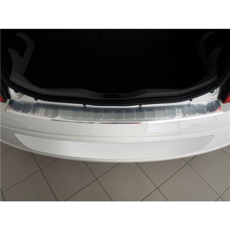 Protection de seuil arrière inox sur mesure pour Volkswagen Up! 3/5 portes 2012-2016 & FL 2016- 'Ribs'