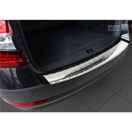 Protection de seuil arrière inox sur mesure pour Skoda Octavia III Kombi Facelift 2017-2020 'Ribs'