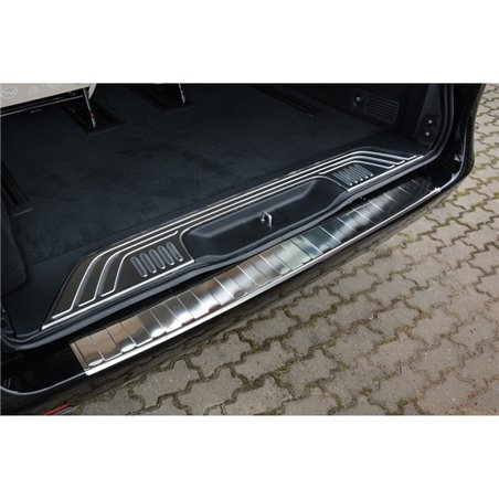 Protection de seuil arrière inox sur mesure pour Mercedes Vito & Classe-V 2014-2019 & Facelift 2019- 'Ribs'