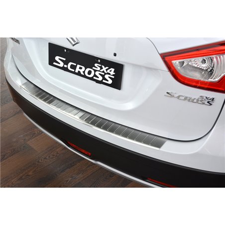 Protection de seuil arrière inox sur mesure pour Suzuki SX-4 S-Cross 2013-2021