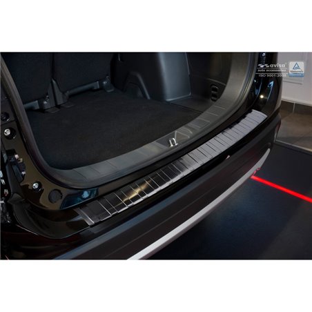 Protection de seuil arrière inox noir sur mesure pour Mitsubishi Outlander III 2015- 'Ribs'